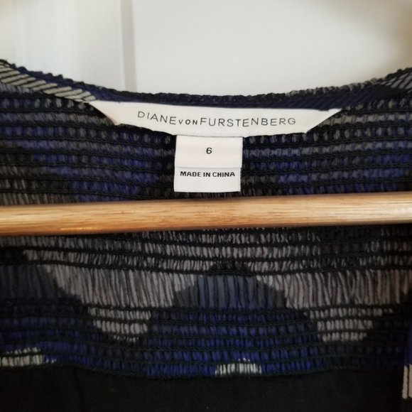 Diane Von Furstenberg Bali Silk Wrap Dress Size 6 - Picture 6 of 9